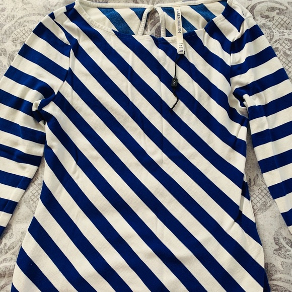 Karen Millen Tops - Karen Millen blue and white knit
